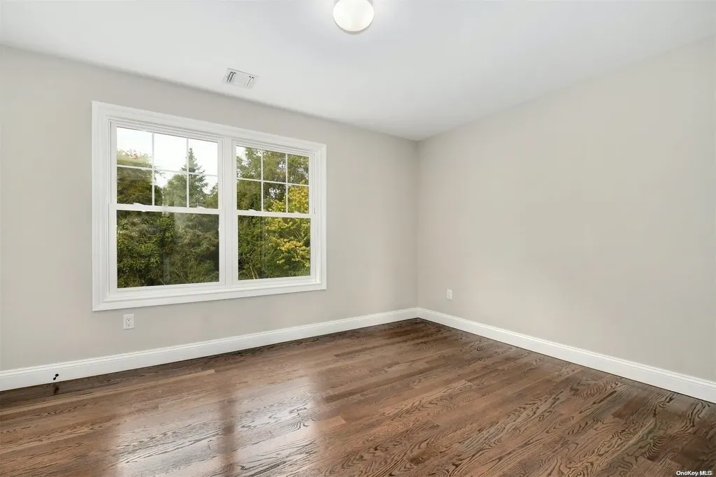 76 Candy Lane Syosset NY 11791