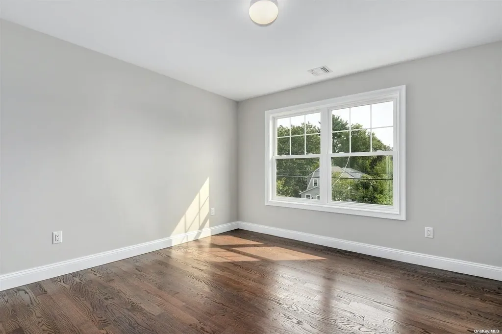 76 Candy Lane Syosset NY 11791