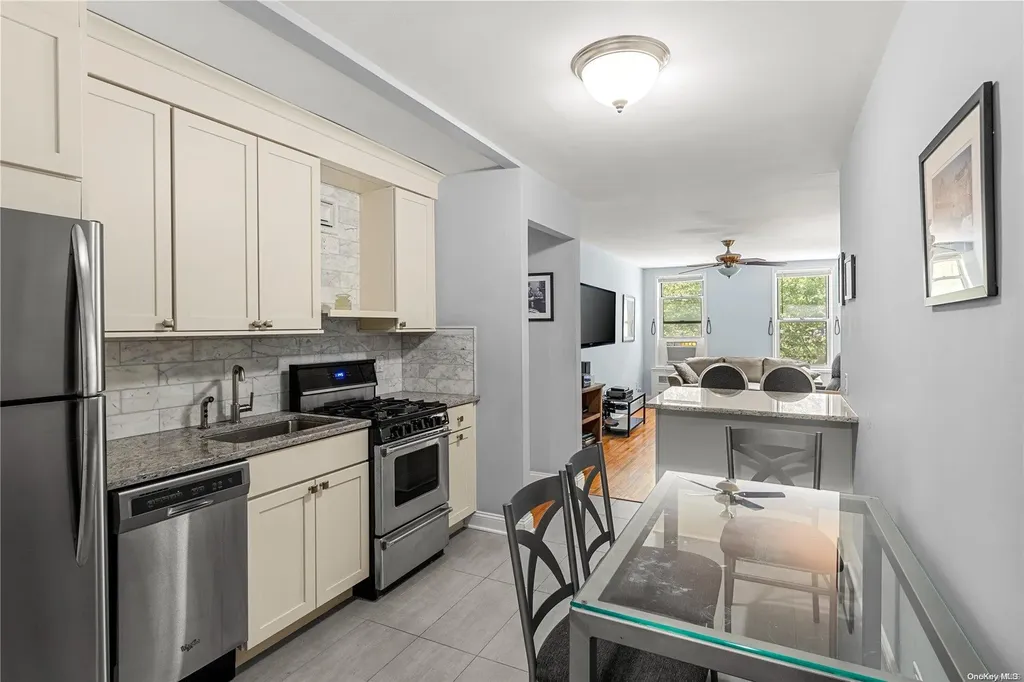 221 Mcdonald Avenue Brooklyn NY 11218