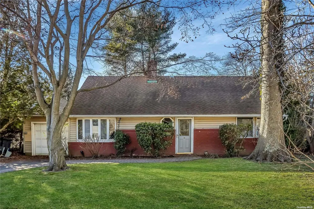 10 Circle Drive Glen Cove NY 11542