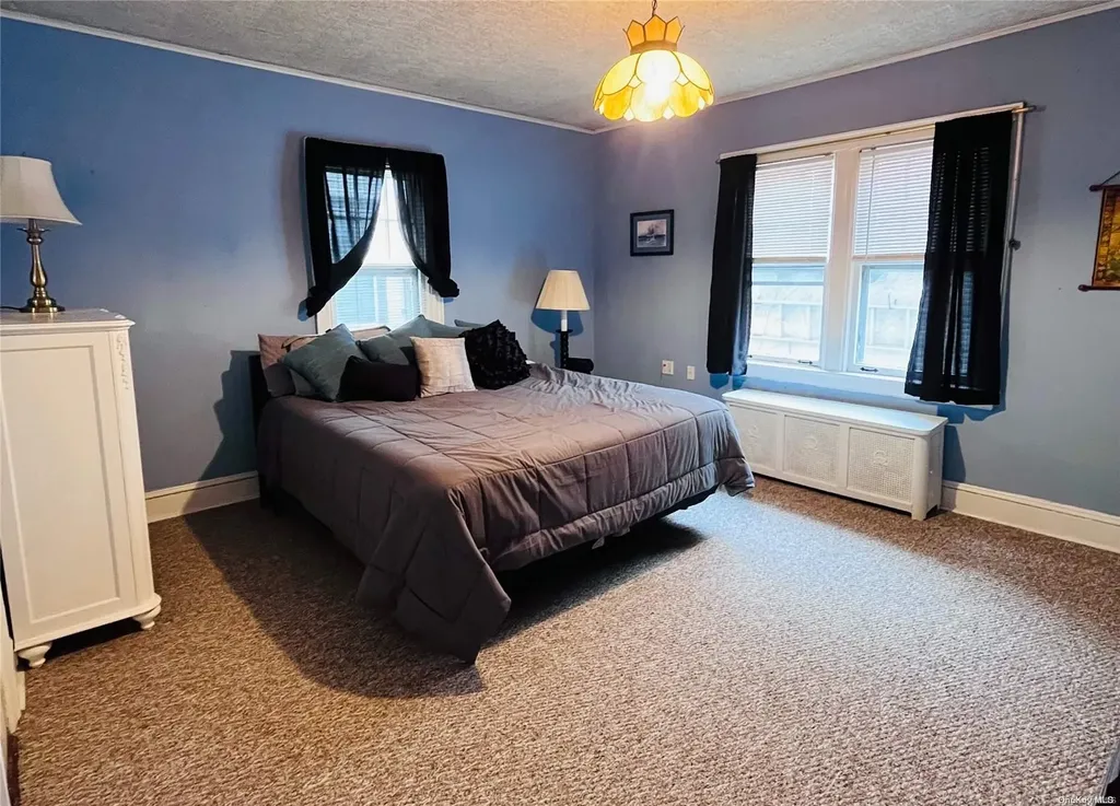 111 W Walnut Street Long Beach NY 11561