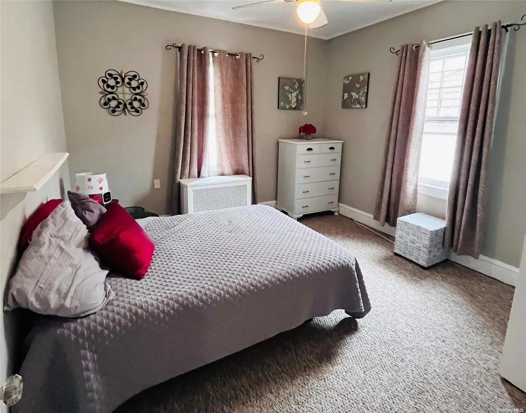 111 W Walnut Street Long Beach NY 11561