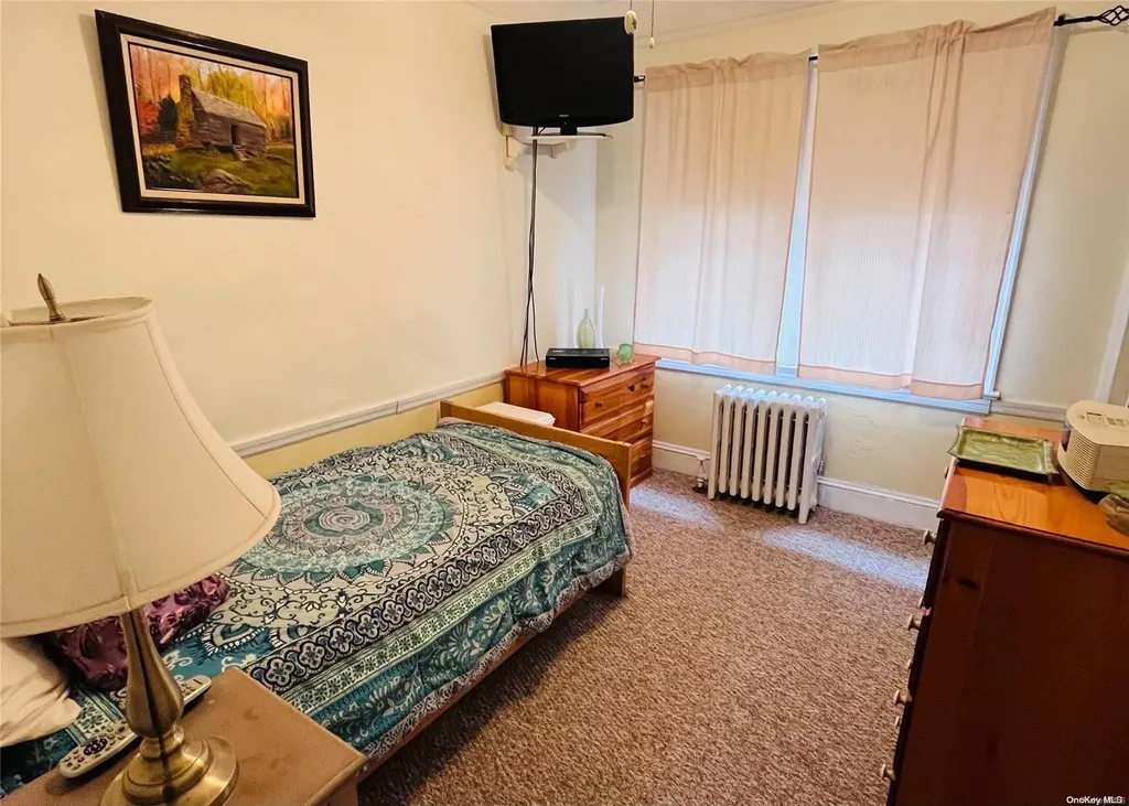 111 W Walnut Street Long Beach NY 11561