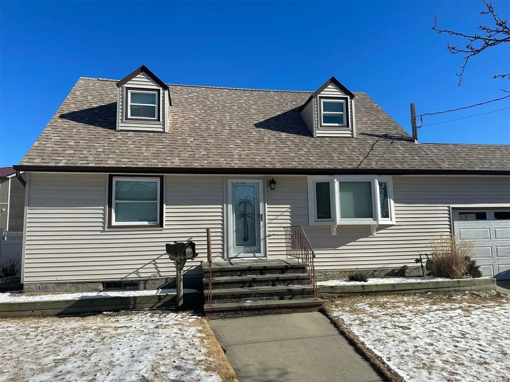 69 Stirling Avenue Freeport NY 11520