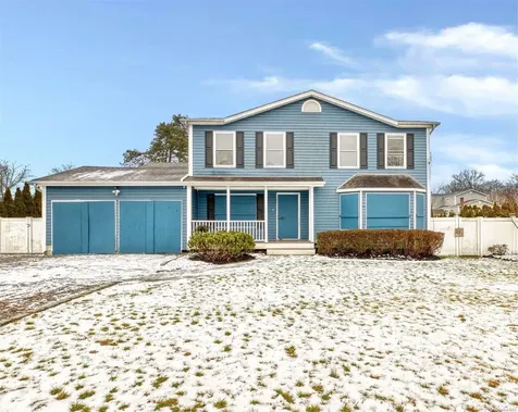 18 Lake Grove Street Centereach NY 11720