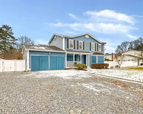 18 Lake Grove Street Centereach NY 11720