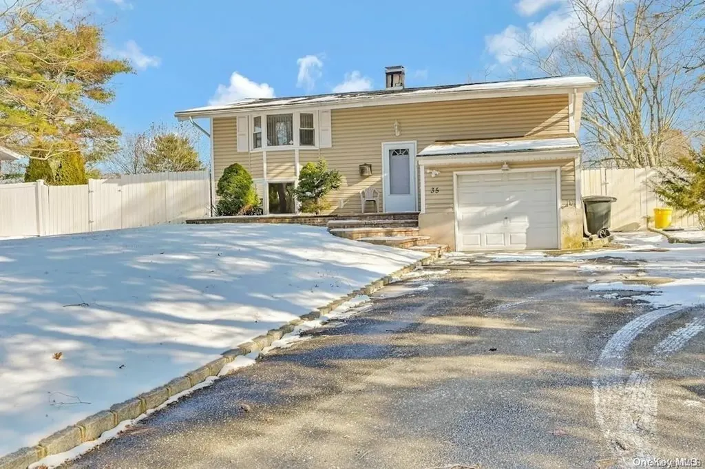 35 Scotchpine Drive Islandia NY 11749
