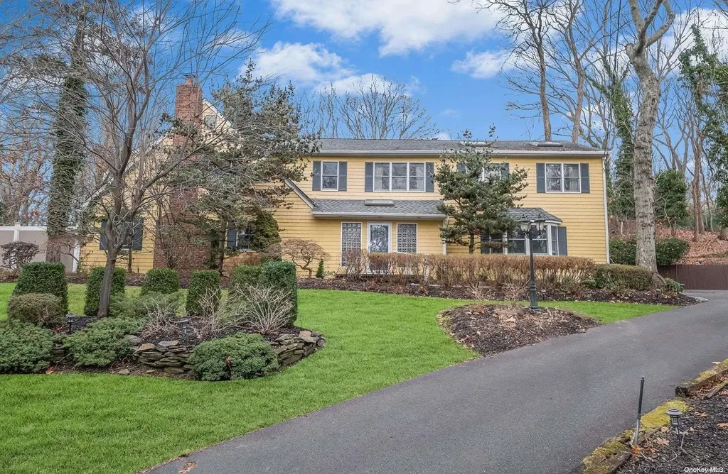 7 Wilderness Path Stony Brook NY 11790