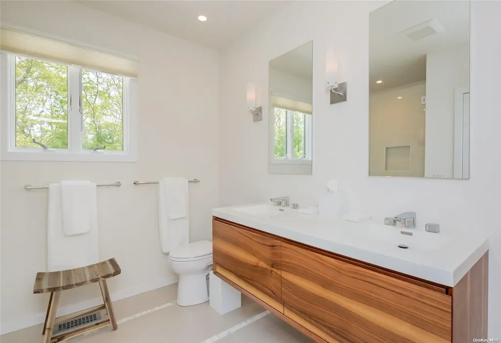 6 Joshuas Path East Hampton NY 11937