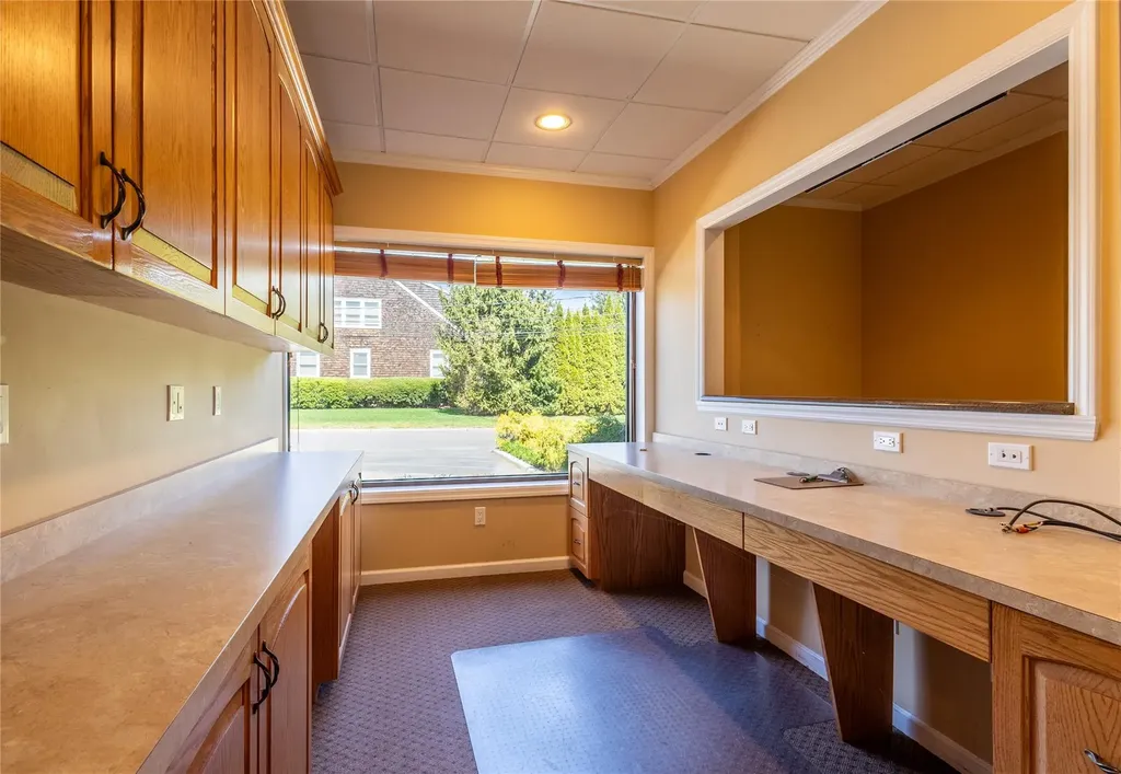 189 Main- Suite A Road Riverhead NY 11901