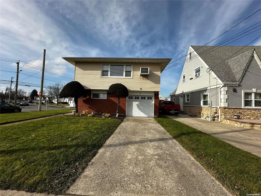 4 Page Avenue Hempstead NY 11550