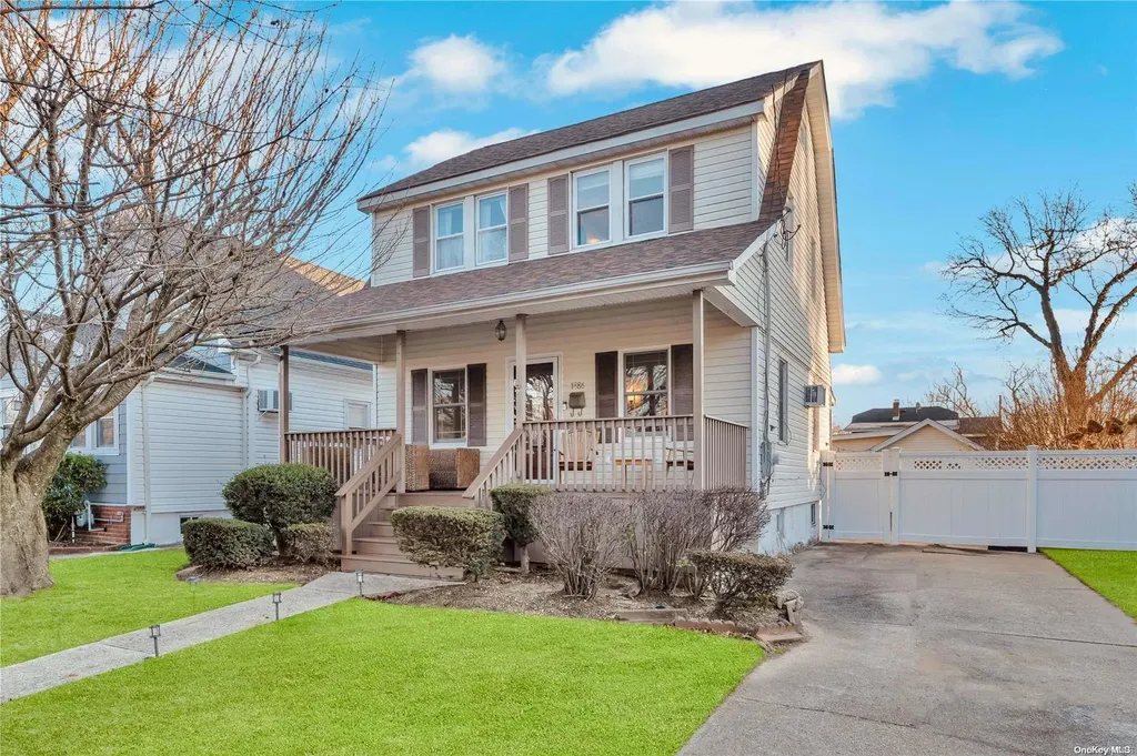 1886 Commonwealth Avenue Merrick NY 11566