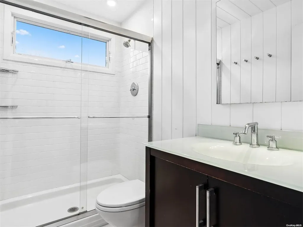 43 Robin Drive Bridgehampton NY 11932