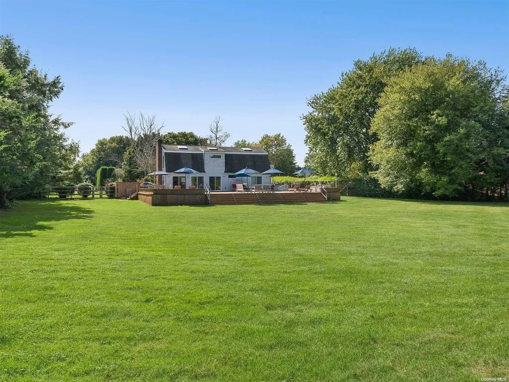 43 Robin Drive Bridgehampton NY 11932
