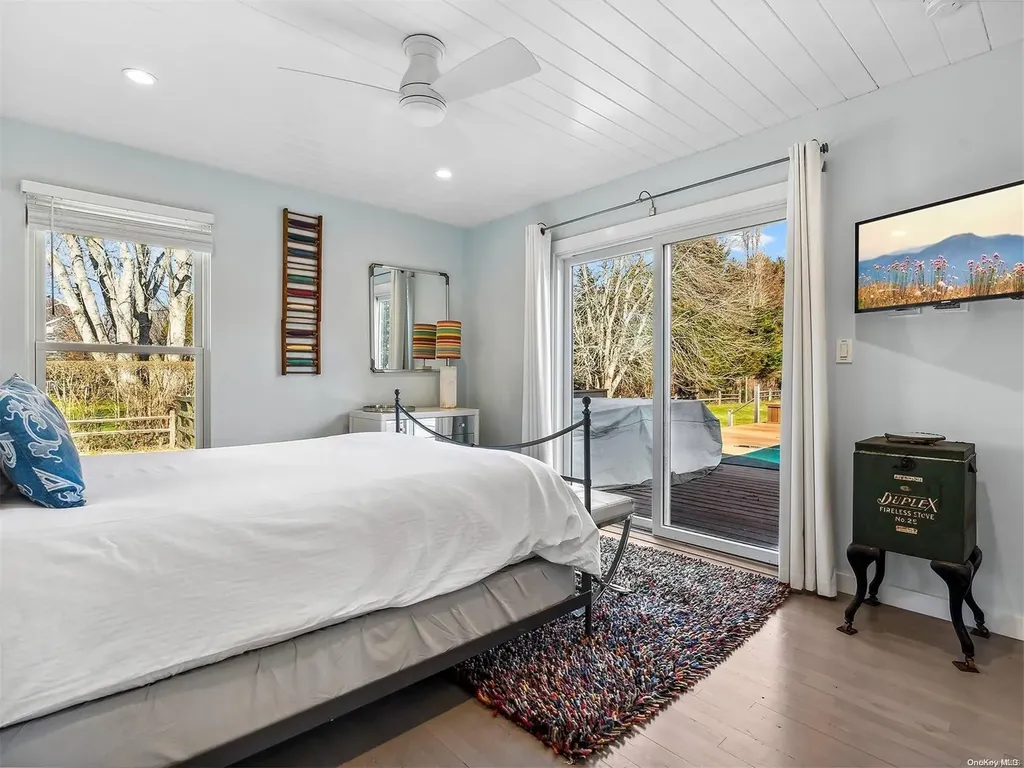 43 Robin Drive Bridgehampton NY 11932
