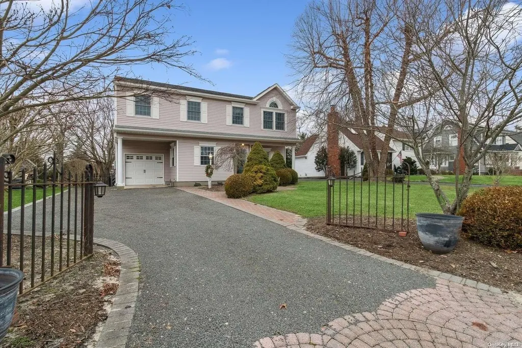 106 Namkee Road Blue Point NY 11715