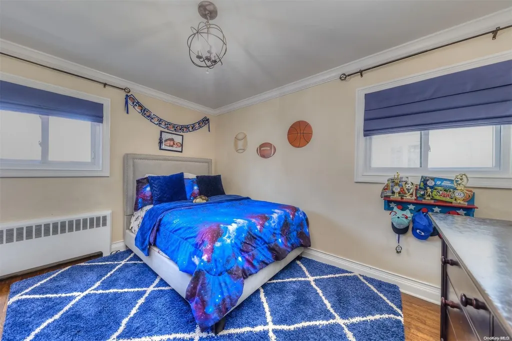 266 Thompson Avenue Oceanside NY 11572