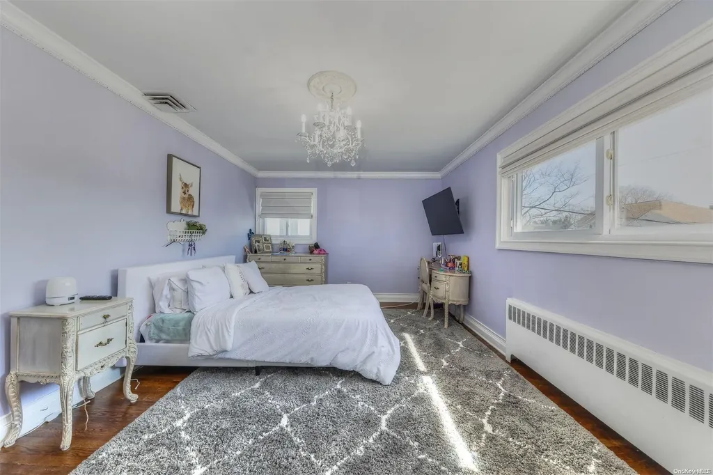266 Thompson Avenue Oceanside NY 11572