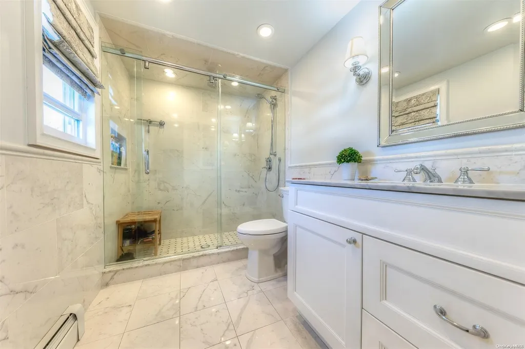 266 Thompson Avenue Oceanside NY 11572