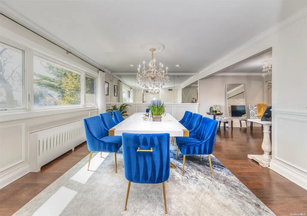 266 Thompson Avenue Oceanside NY 11572