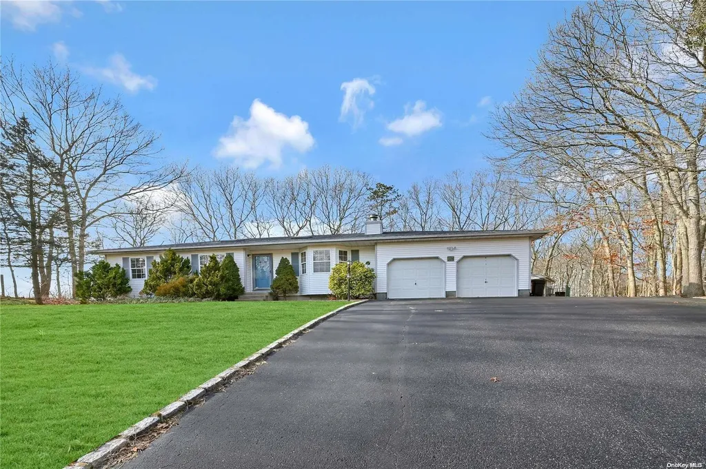 150 Ellen Street Riverhead NY 11901
