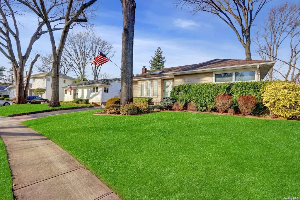 1477 Beech Lane East Meadow NY 11554