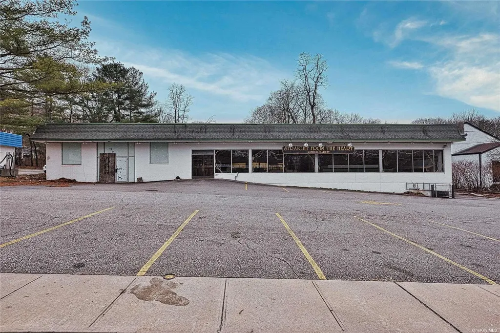 80 E Main Street Huntington NY 11743
