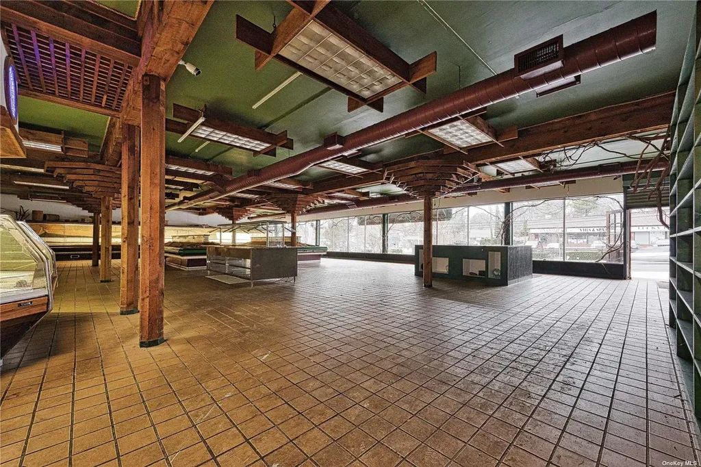 80 E Main Street Huntington NY 11743