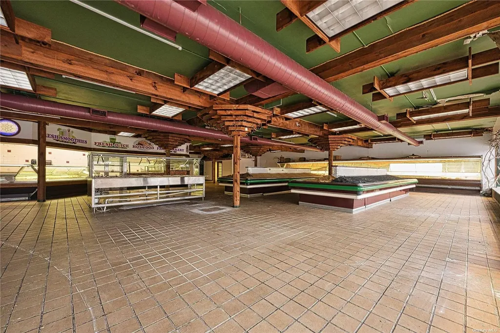 80 E Main Street Huntington NY 11743