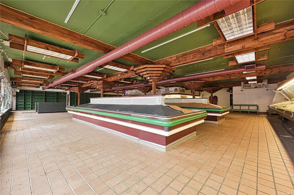 80 E Main Street Huntington NY 11743