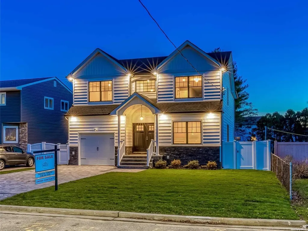 16 Raynham Drive Syosset NY 11791