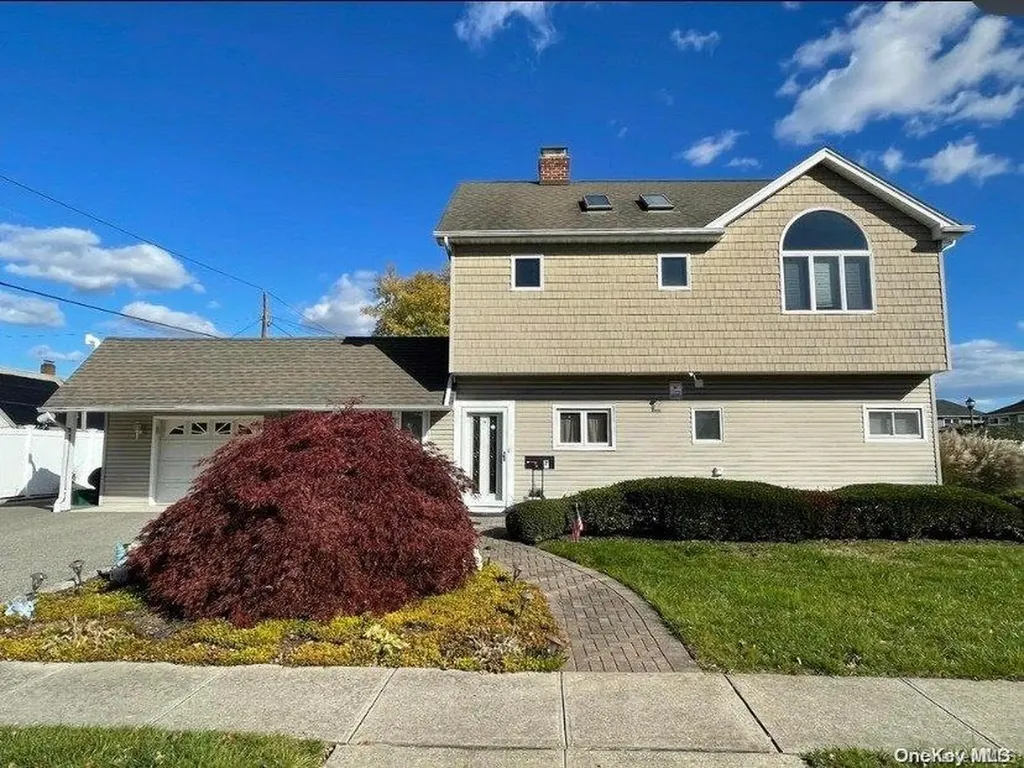 7 Wisp Lane Wantagh NY 11793