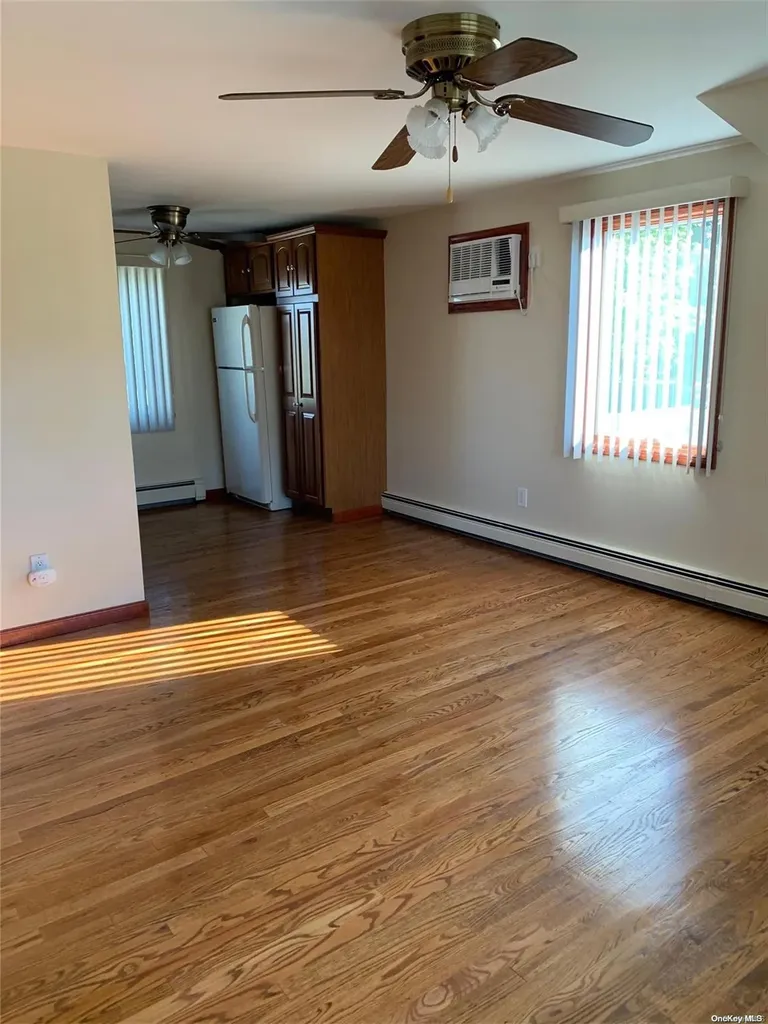 812 Brook Street West Babylon NY 11704