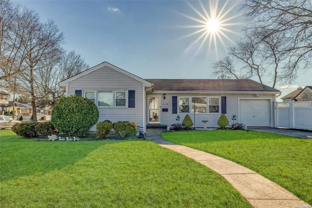 450 Webster Avenue Uniondale NY 11553