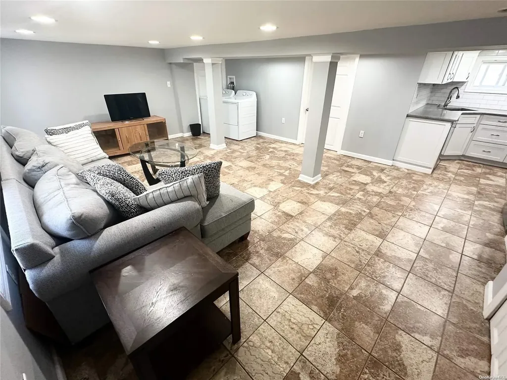444 E Hudson Street Long Beach NY 11561