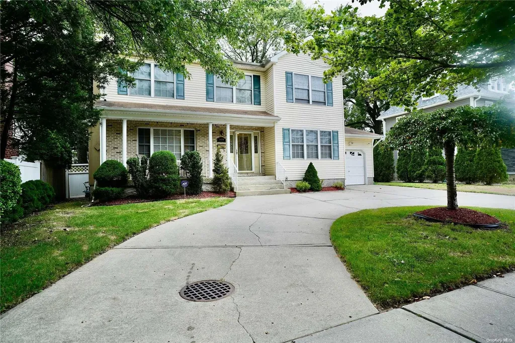 323 Ocean Avenue Malverne NY 11565