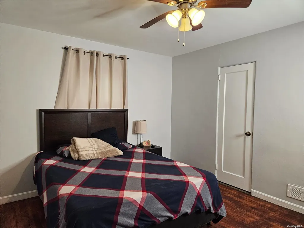35 Demille Avenue Elmont NY 11003