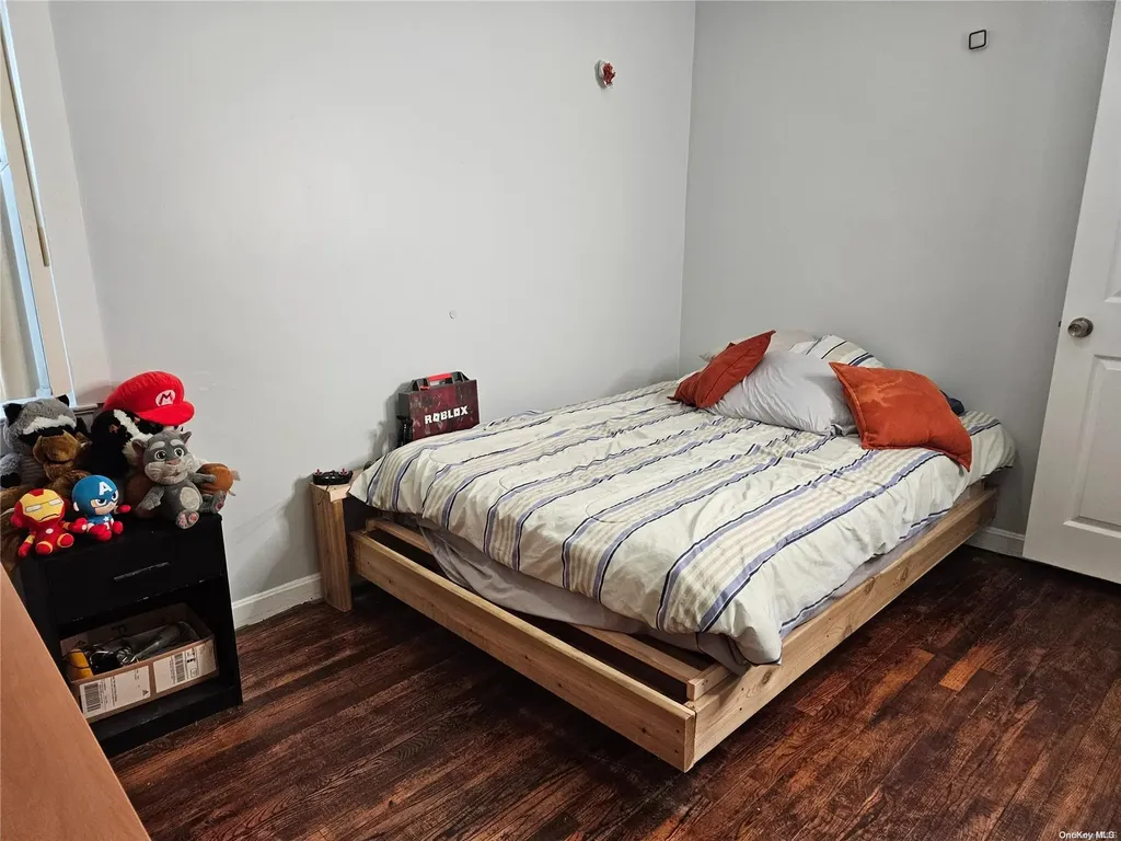 35 Demille Avenue Elmont NY 11003