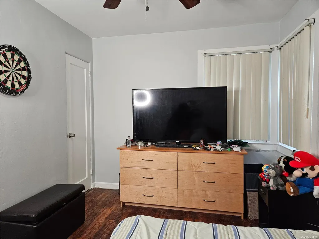 35 Demille Avenue Elmont NY 11003