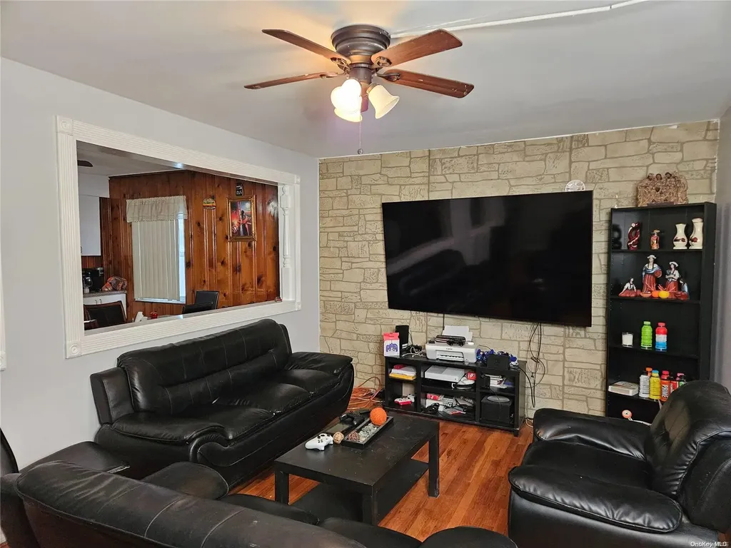 35 Demille Avenue Elmont NY 11003