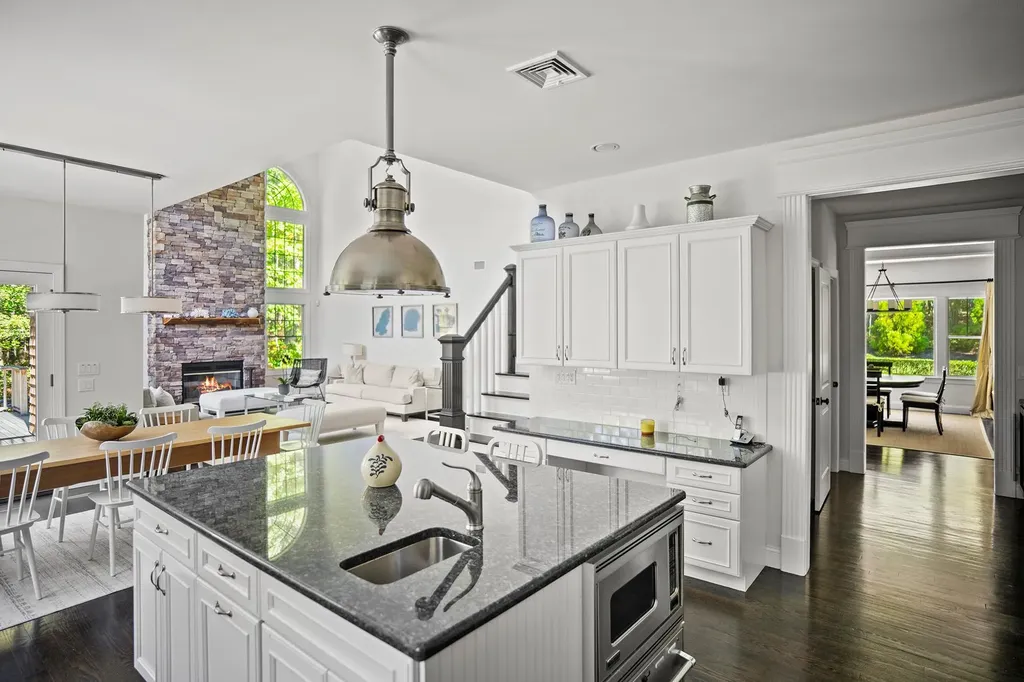 6 Ocean View Parkway Southampton NY 11968