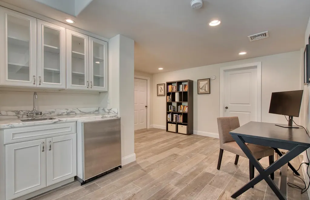 6 Ocean View Parkway Southampton NY 11968