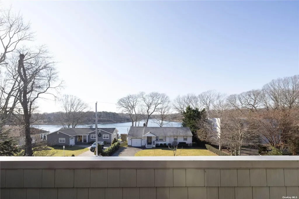 1600 Westview Drive Mattituck NY 11952