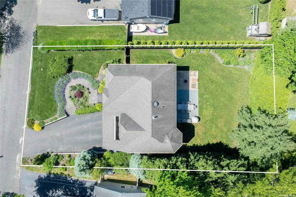 1600 Westview Drive Mattituck NY 11952