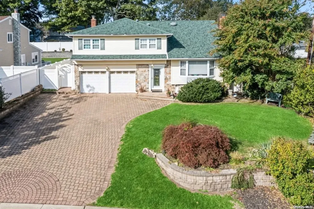 64 Wicks Path Commack NY 11725