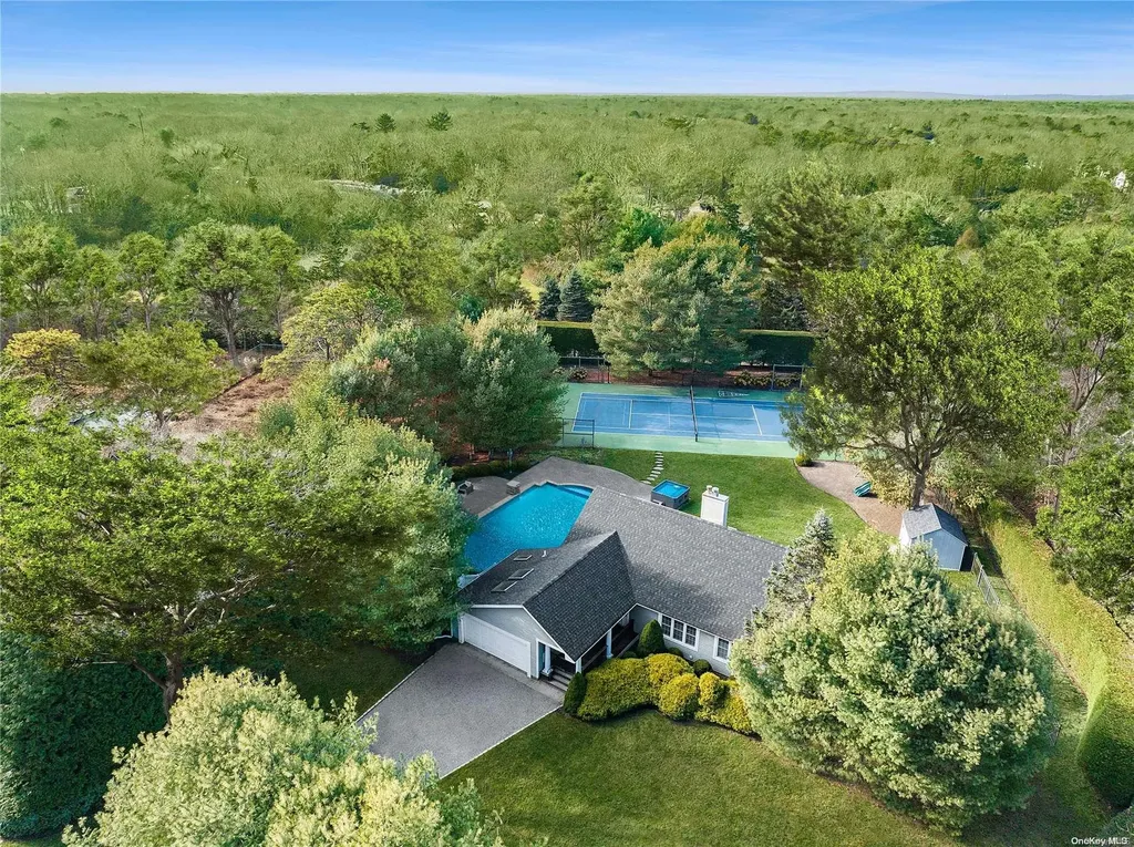 7 N Quarter Road Westhampton NY 11977
