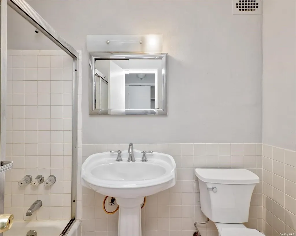 222 Smith Street Freeport NY 11520