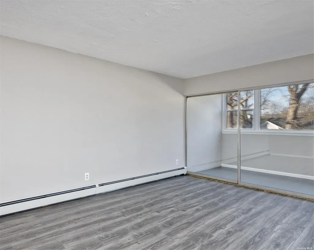 222 Smith Street Freeport NY 11520