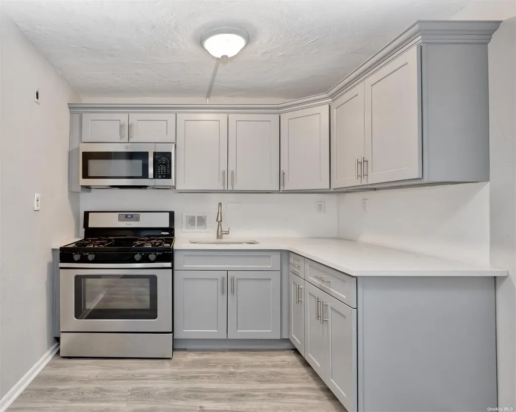 222 Smith Street Freeport NY 11520