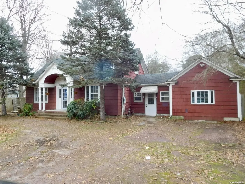 23 Arthur Avenue Brookhaven NY 11719